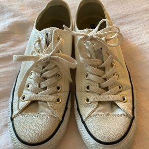 White patterned Converse